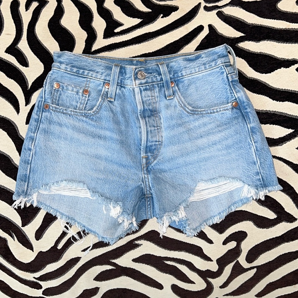 Levi 501 Original Light-Medium Wash Shorts